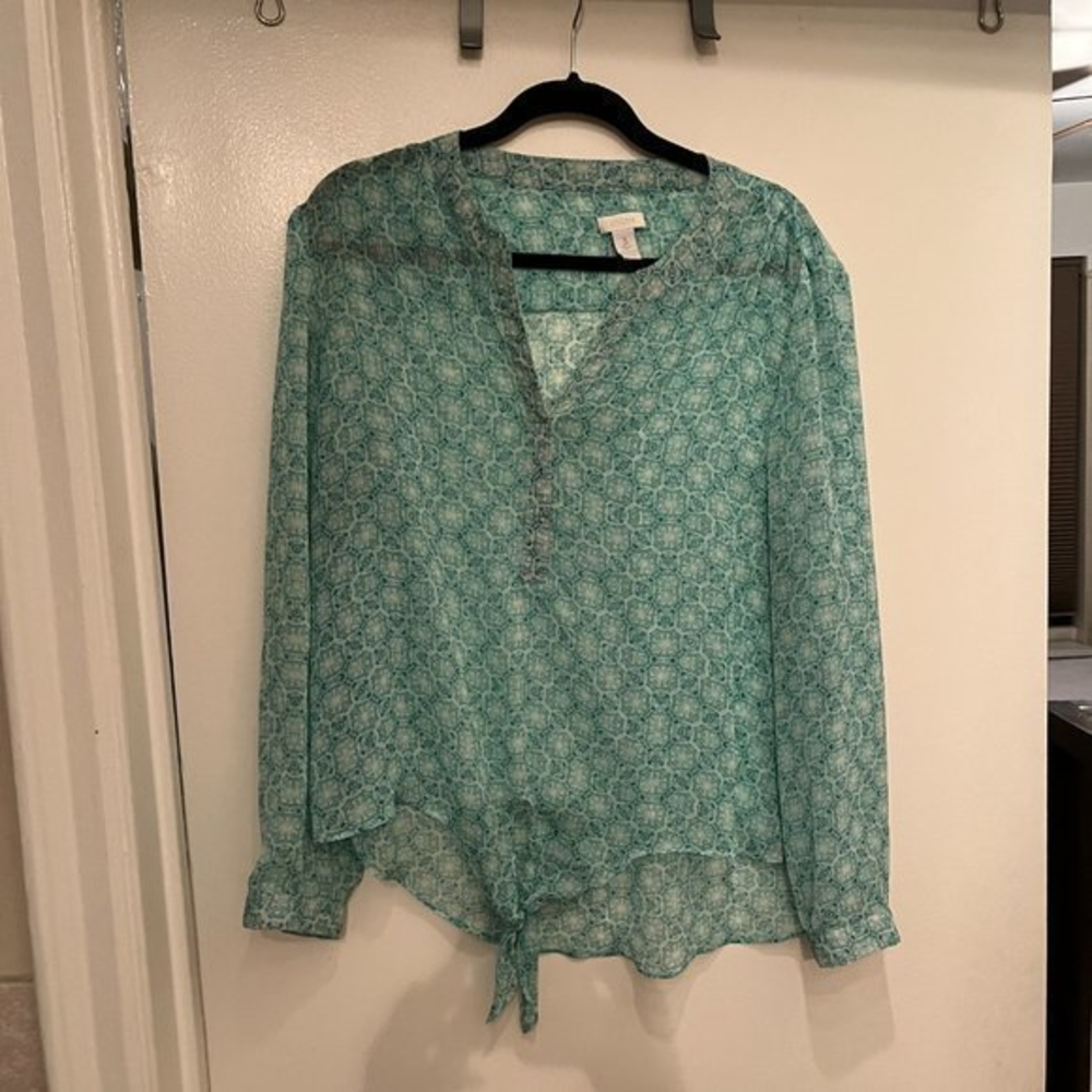 Chico’s Size 3 light-weight blouse w/tie at waist - Gently Used